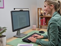 Monitorlamp Trust Shyne zwart 1 Stuk-3