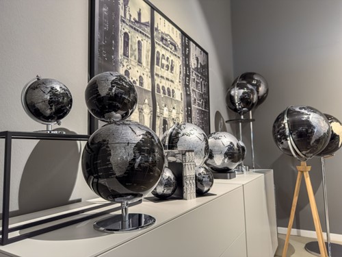 Boekensteun Troika met magn globe 13cm zw-zilver 1 Stuk-2